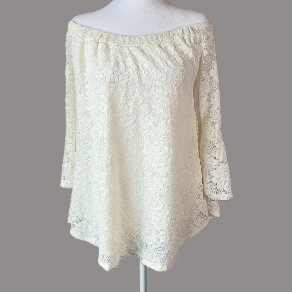 Chic Jella C. Off Shoulder Lace Blouse | Bell Sleeve | Date Night / Boho Chic